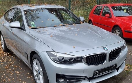 BMW 3 серия, 2018 год, 2 970 000 рублей, 5 фотография