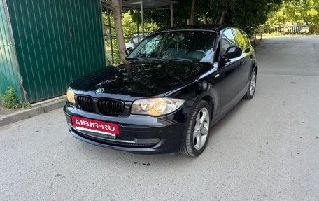 BMW 1 серия, 2010 год, 1 150 000 рублей, 2 фотография