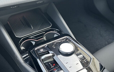 BMW 5 серия, 2025 год, 10 700 000 рублей, 11 фотография