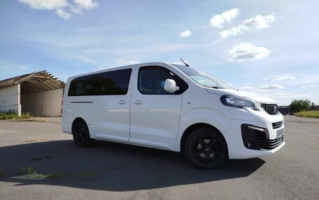 Peugeot Traveller I, 2020 год, 2 050 000 рублей, 12 фотография