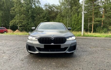BMW 5 серия, 2022 год, 4 890 000 рублей, 2 фотография