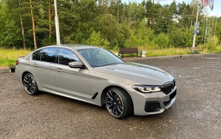 BMW 5 серия, 2022 год, 4 890 000 рублей, 4 фотография