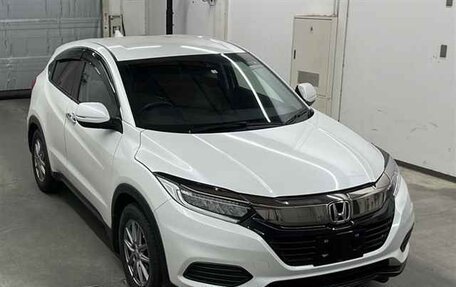 Honda Vezel, 2018 год, 1 609 000 рублей, 2 фотография