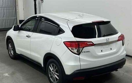 Honda Vezel, 2018 год, 1 609 000 рублей, 3 фотография
