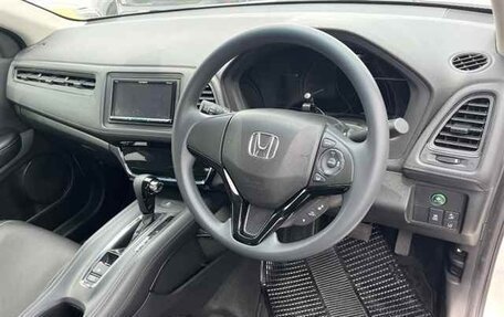 Honda Vezel, 2018 год, 1 609 000 рублей, 6 фотография