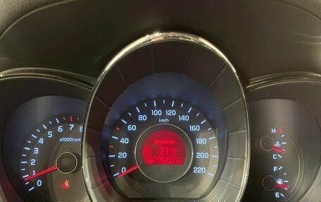 KIA Rio III рестайлинг, 2012 год, 690 000 рублей, 10 фотография