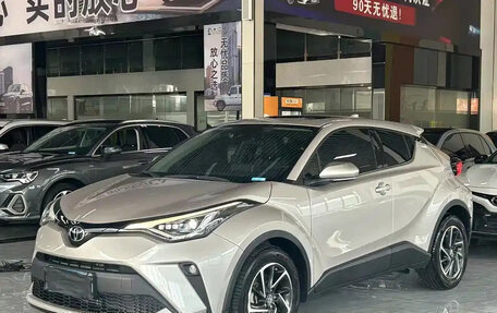 Toyota C-HR I рестайлинг, 2022 год, 1 740 999 рублей, 1 фотография