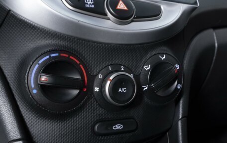 Hyundai Solaris II рестайлинг, 2015 год, 1 054 000 рублей, 19 фотография