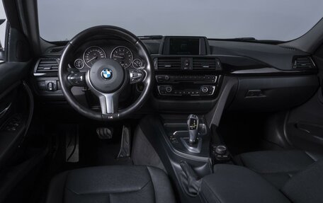 BMW 3 серия, 2018 год, 2 574 000 рублей, 6 фотография
