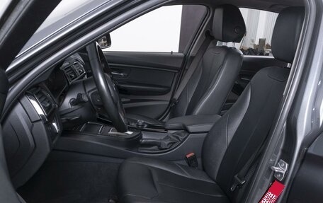 BMW 3 серия, 2018 год, 2 574 000 рублей, 10 фотография
