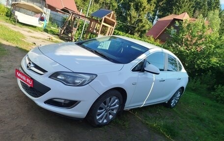 Opel Astra J, 2013 год, 830 000 рублей, 3 фотография