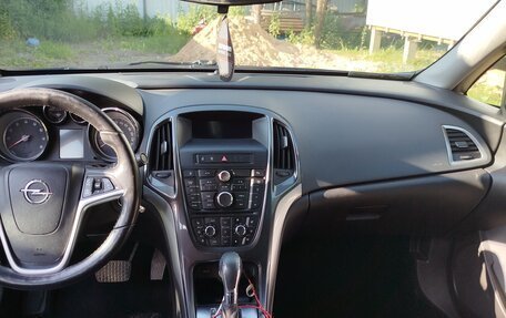 Opel Astra J, 2013 год, 830 000 рублей, 11 фотография