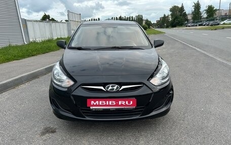 Hyundai Solaris II рестайлинг, 2012 год, 779 000 рублей, 3 фотография