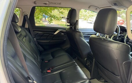 Mitsubishi Pajero Sport III рестайлинг, 2019 год, 2 890 000 рублей, 8 фотография