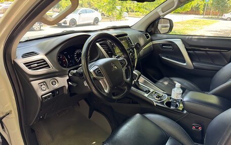 Mitsubishi Pajero Sport III рестайлинг, 2019 год, 2 890 000 рублей, 10 фотография