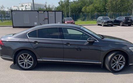 Volkswagen Passat B8 рестайлинг, 2017 год, 2 200 000 рублей, 2 фотография