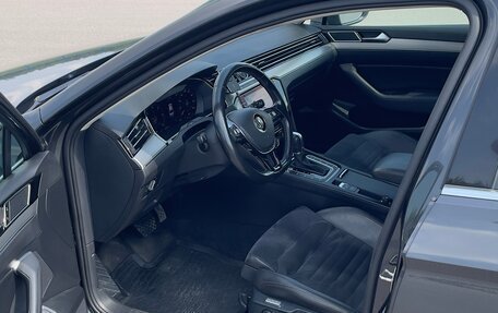 Volkswagen Passat B8 рестайлинг, 2017 год, 2 200 000 рублей, 9 фотография