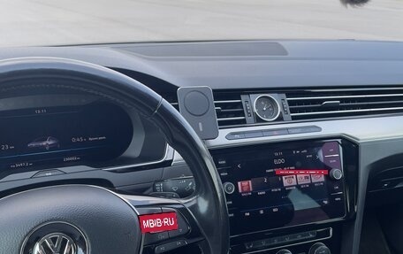 Volkswagen Passat B8 рестайлинг, 2017 год, 2 200 000 рублей, 11 фотография