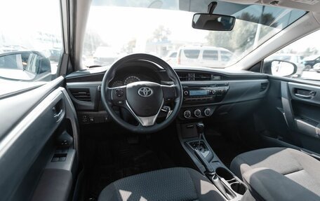 Toyota Corolla, 2013 год, 1 300 000 рублей, 6 фотография