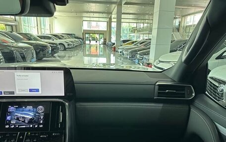 Lexus LX, 2024 год, 22 600 000 рублей, 15 фотография