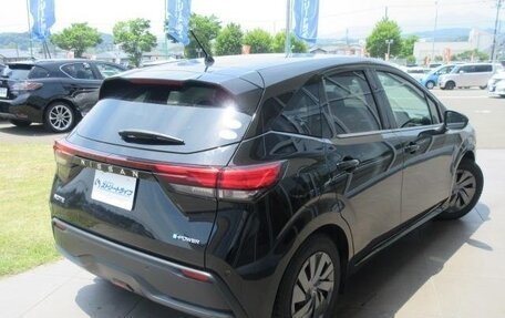 Nissan Note, 2021 год, 950 000 рублей, 2 фотография
