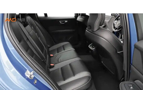 Volvo V60 II, 2021 год, 3 400 000 рублей, 9 фотография