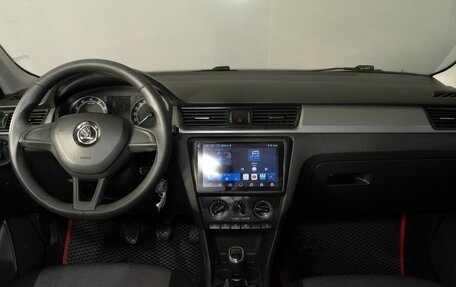 Skoda Rapid I, 2017 год, 700 000 рублей, 6 фотография