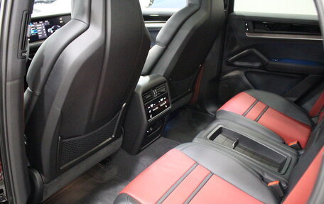 Porsche Cayenne III, 2025 год, 15 790 000 рублей, 25 фотография