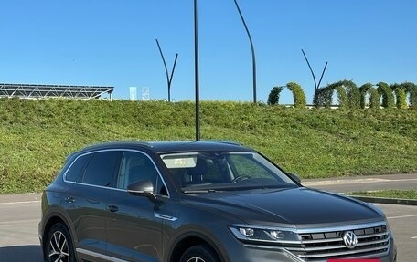 Volkswagen Touareg III, 2019 год, 4 300 000 рублей, 3 фотография