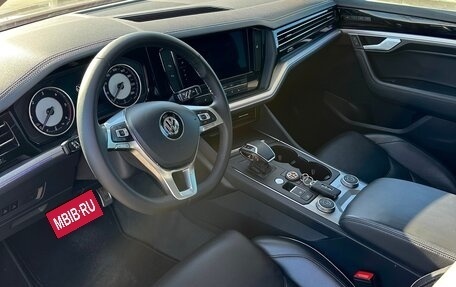 Volkswagen Touareg III, 2019 год, 4 300 000 рублей, 8 фотография
