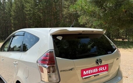 Toyota Prius Alpha I (ZVW40/41), 2018 год, 1 550 000 рублей, 3 фотография