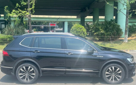 Volkswagen Tiguan II, 2021 год, 2 074 895 рублей, 5 фотография