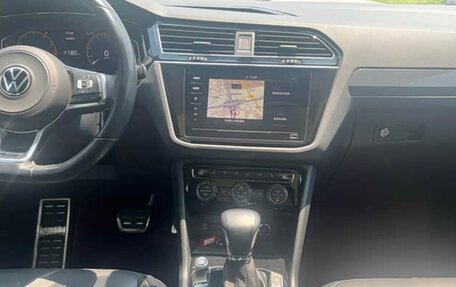 Volkswagen Tiguan II, 2021 год, 2 074 895 рублей, 15 фотография