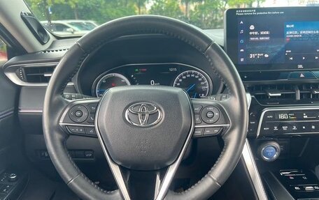 Toyota Venza, 2022 год, 2 400 000 рублей, 14 фотография