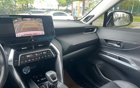 Toyota Venza, 2022 год, 2 400 000 рублей, 12 фотография