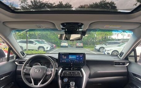 Toyota Venza, 2022 год, 2 400 000 рублей, 24 фотография
