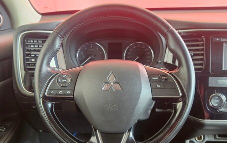 Mitsubishi Outlander III рестайлинг 3, 2016 год, 1 750 000 рублей, 12 фотография
