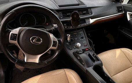 Lexus CT I рестайлинг, 2011 год, 1 600 000 рублей, 9 фотография