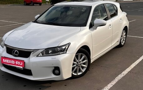 Lexus CT I рестайлинг, 2011 год, 1 600 000 рублей, 2 фотография