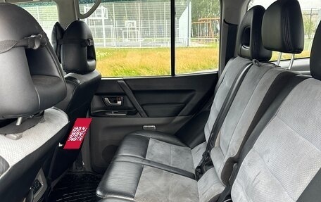Mitsubishi Pajero III рестайлинг, 2005 год, 750 000 рублей, 15 фотография