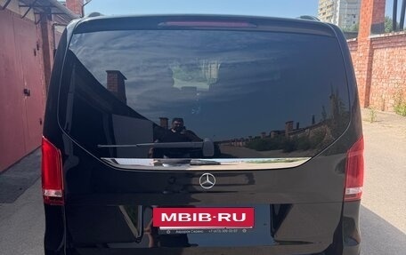 Mercedes-Benz V-Класс, 2018 год, 5 700 000 рублей, 3 фотография