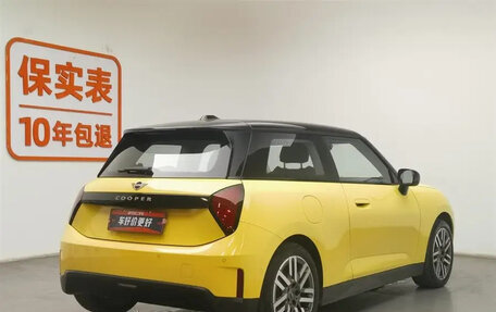 MINI Hatch, 2024 год, 2 500 000 рублей, 4 фотография