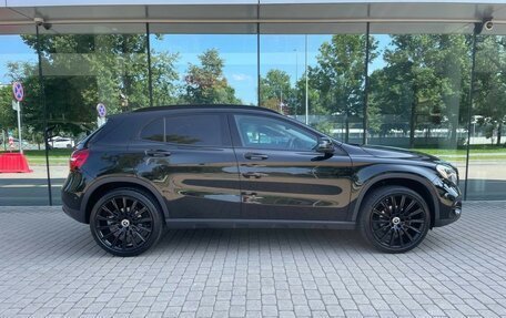 Mercedes-Benz GLA, 2019 год, 2 390 000 рублей, 3 фотография
