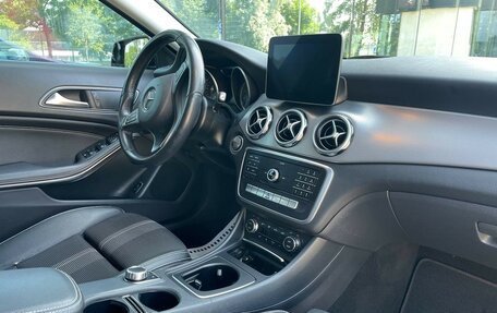 Mercedes-Benz GLA, 2019 год, 2 390 000 рублей, 13 фотография