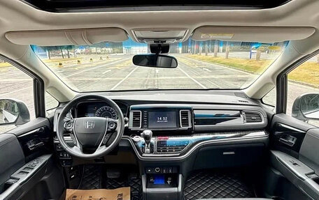 Honda Elysion, 2021 год, 2 950 000 рублей, 10 фотография