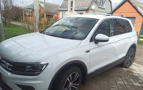 Volkswagen Tiguan II, 2019 год, 2 540 000 рублей, 6 фотография