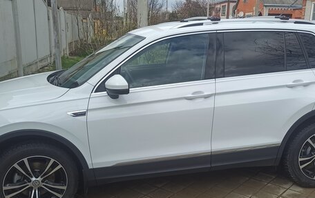 Volkswagen Tiguan II, 2019 год, 2 540 000 рублей, 3 фотография
