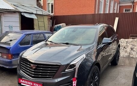 Cadillac XT5 I рестайлинг, 2018 год, 3 050 000 рублей, 2 фотография