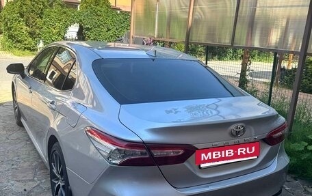 Toyota Camry, 2021 год, 3 300 000 рублей, 4 фотография