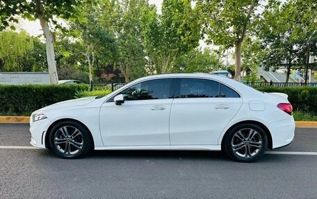 Mercedes-Benz A-Класс, 2022 год, 2 100 000 рублей, 4 фотография